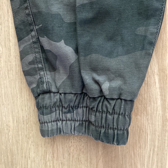 TNA Joggers - Picture 3 of 5